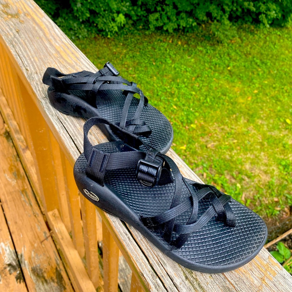 Chaco Women’s Z/Cloud X Sandals Size 7 - Black, strappy, toe loop